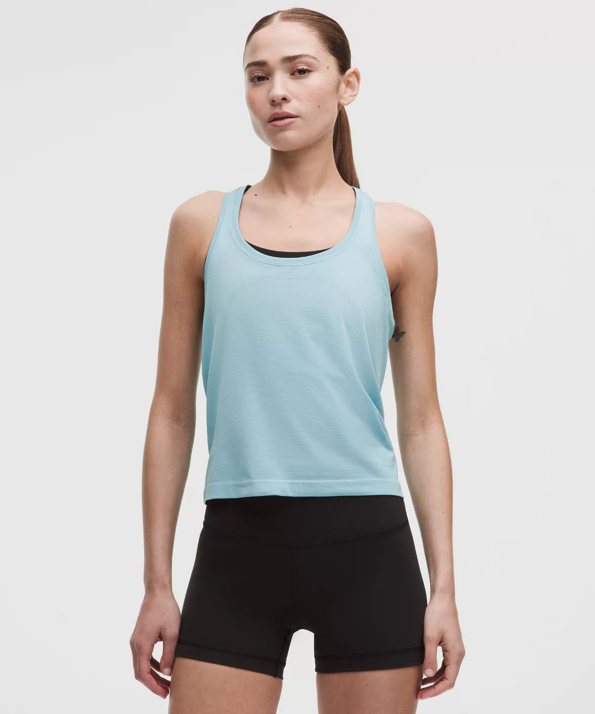 Cinco claves de rendimiento inteligente para mantener la rutina deportiva durante el verano según lululemon