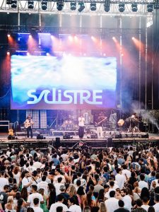 La Movida Sound firma un lleno absoluto en Barbate y se consolida como el enclave musical de referencia del verano gaditano