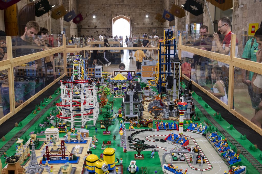 El festival de LEGO reunió a familias en Montblanc